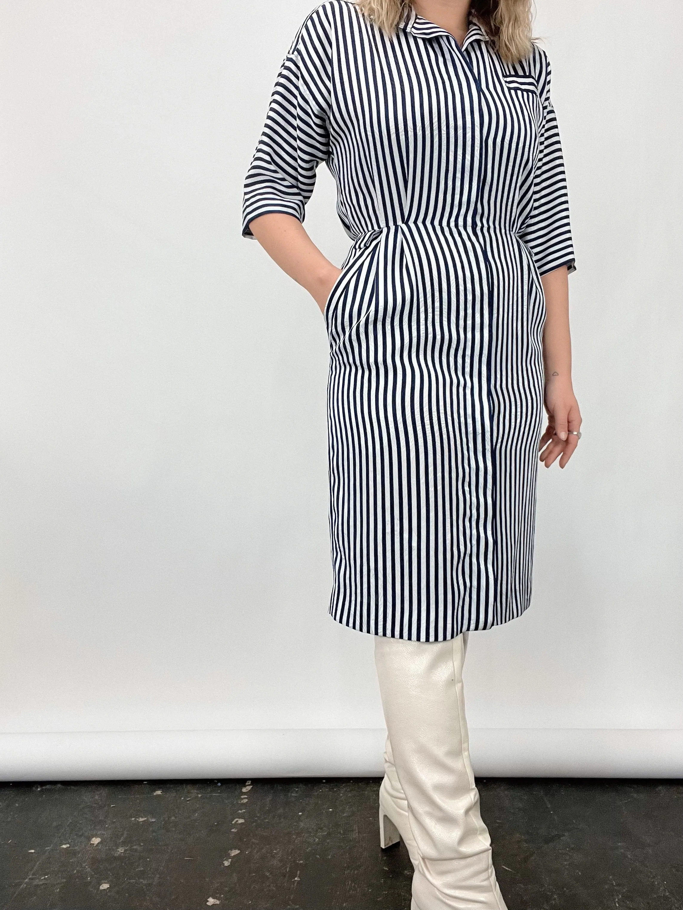 80s Vintage Leslie Fay Navy Stripe Shirt Dress (S/M)