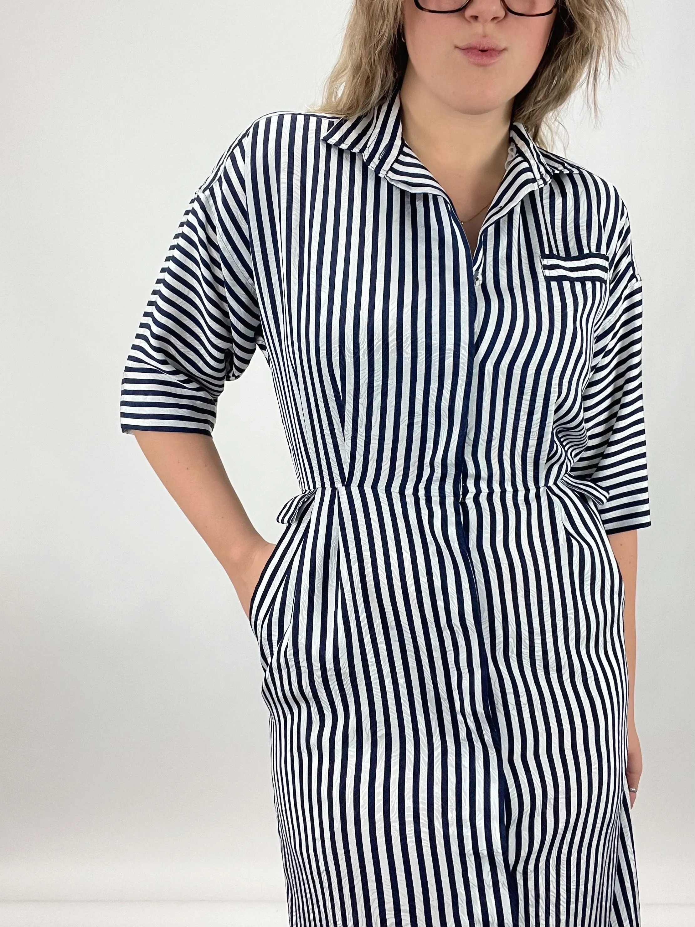 80s Vintage Leslie Fay Navy Stripe Shirt Dress (S/M)