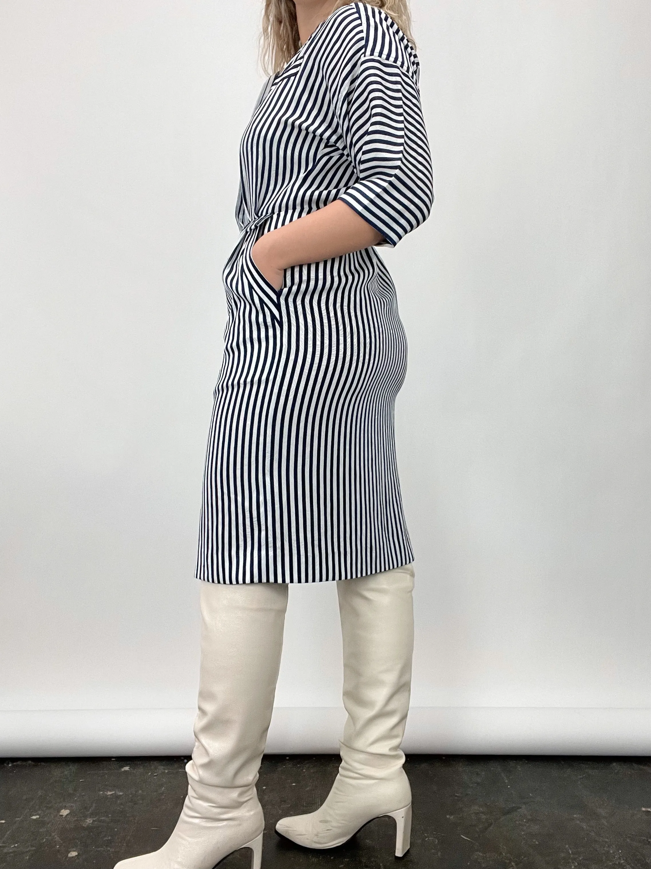 80s Vintage Leslie Fay Navy Stripe Shirt Dress (S/M)