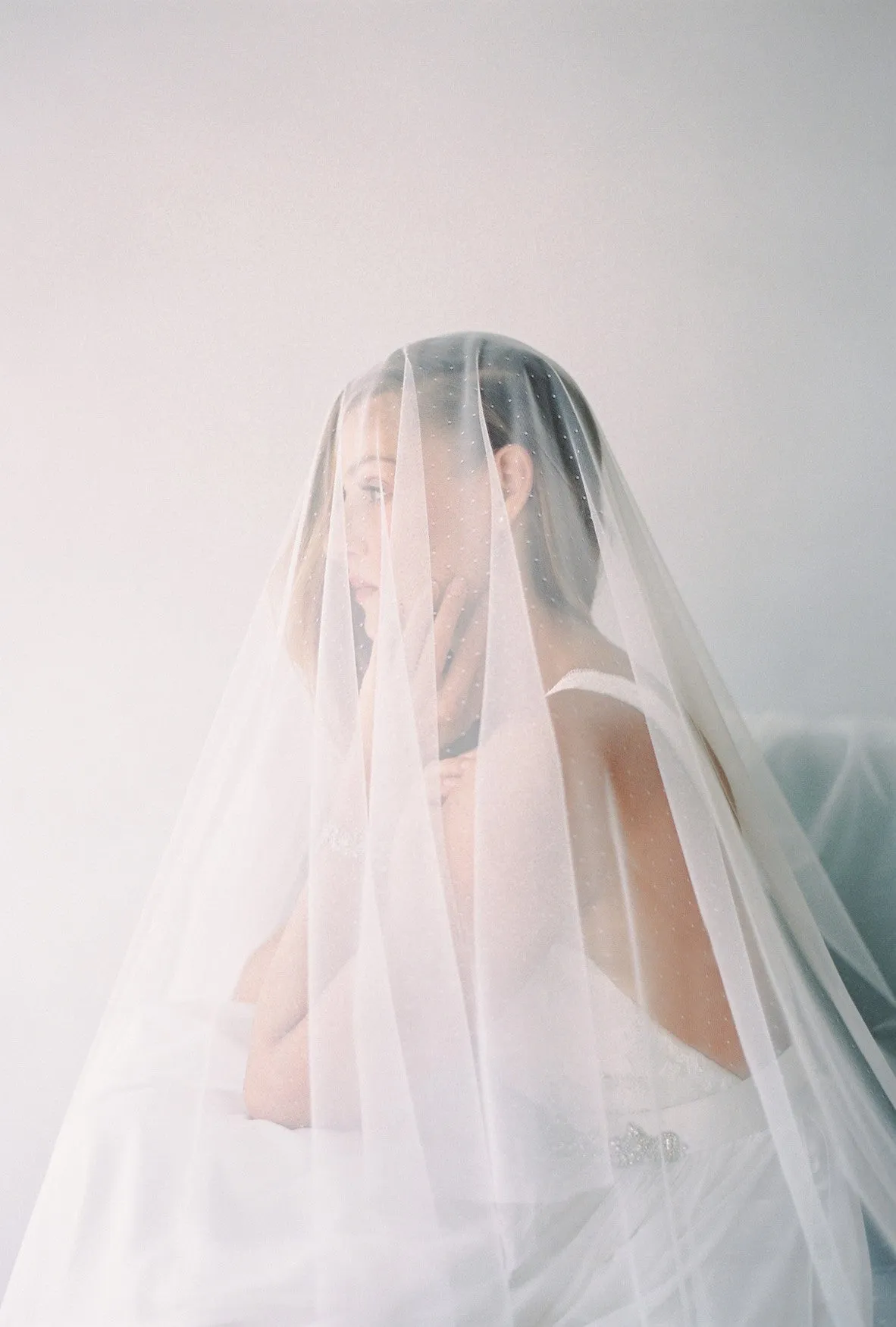 dot silky oval veil VE16015