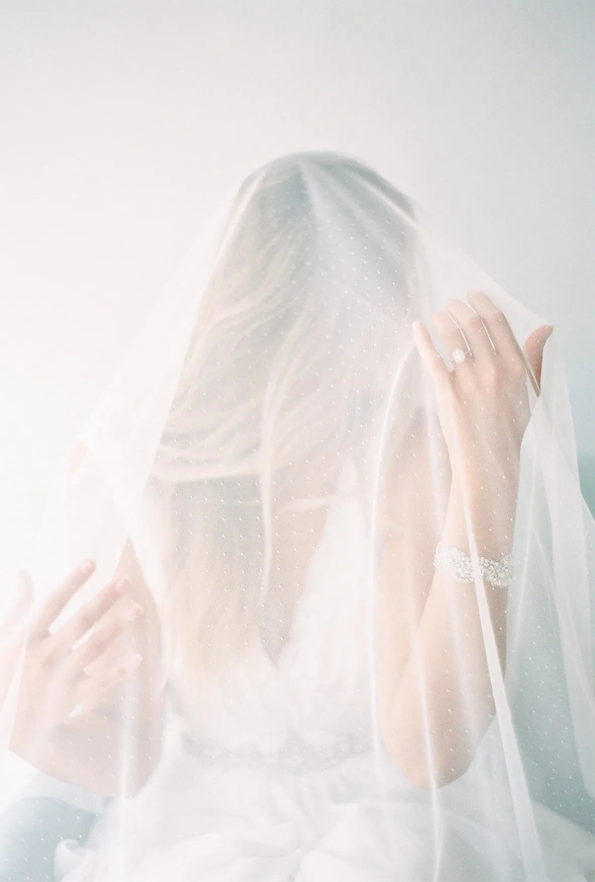 dot silky oval veil VE16015