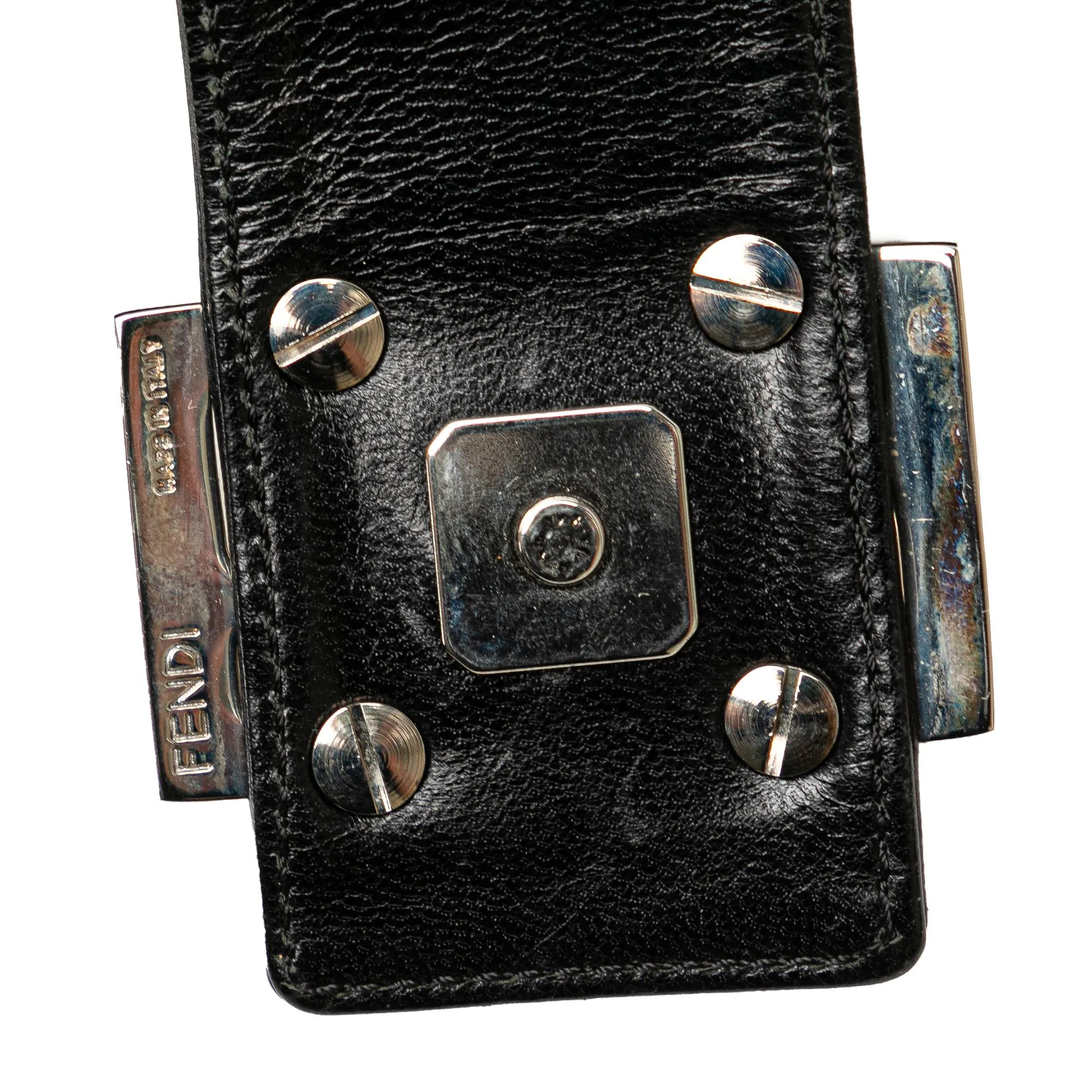 Fendi Neoprene Shoulder Bag (SHG-jGo8OF)