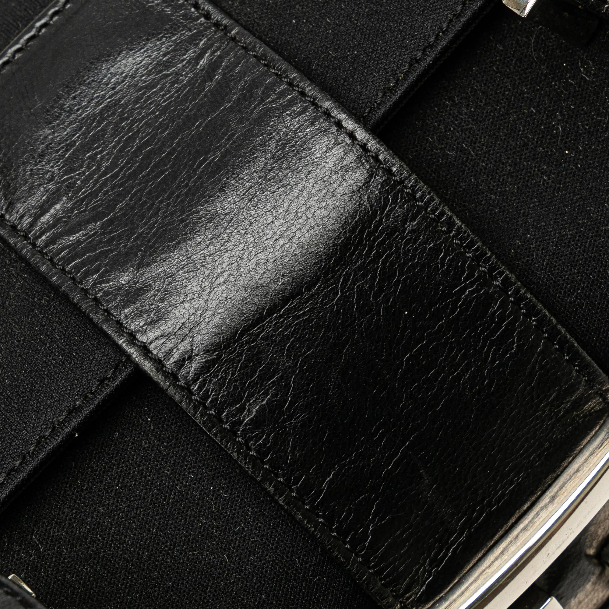 Fendi Neoprene Shoulder Bag (SHG-jGo8OF)