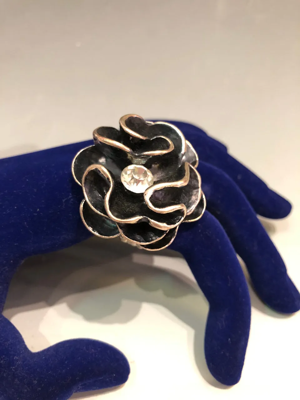 Flowy Flower Ring