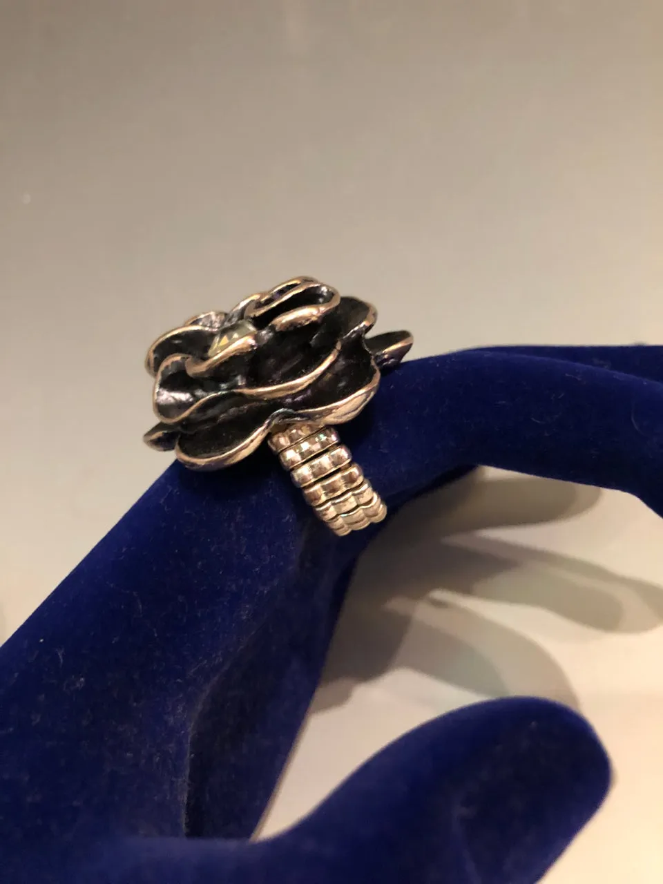 Flowy Flower Ring